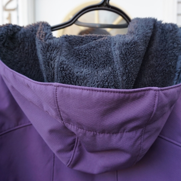 Women's Columbia Jacket - Picture 6 of 9